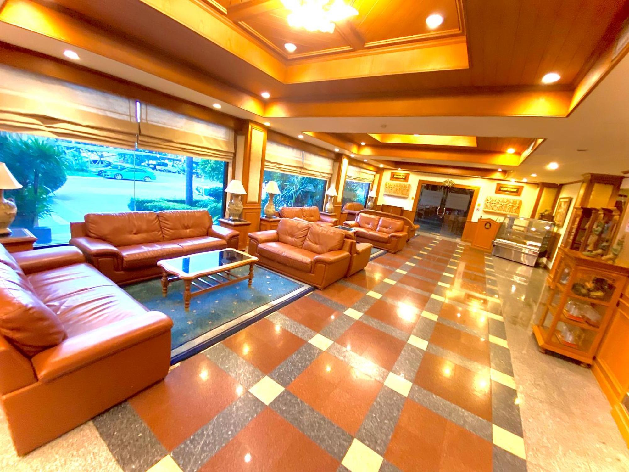 Taksilahotel Maha Sarakham Exterior foto